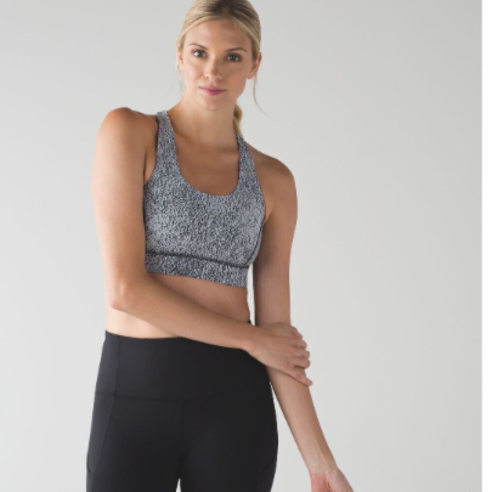 Lululemon - 8 - Circuit Breaker sports bra Power Luxtreme spray jacquard white